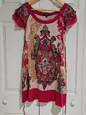 ✨ Bebe Paisley Print Dress ✨